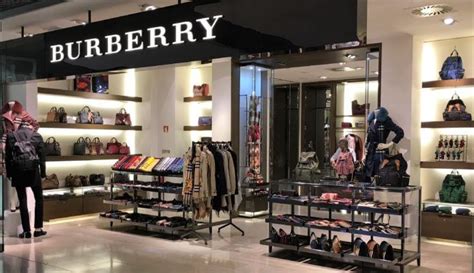 burberry retail strategy